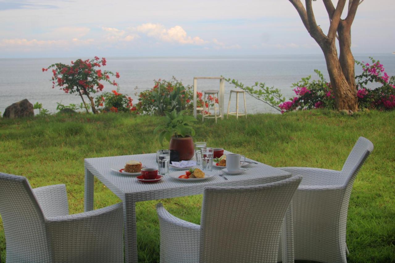 Lombok Sunset Bay Resort Sekotong Exterior photo